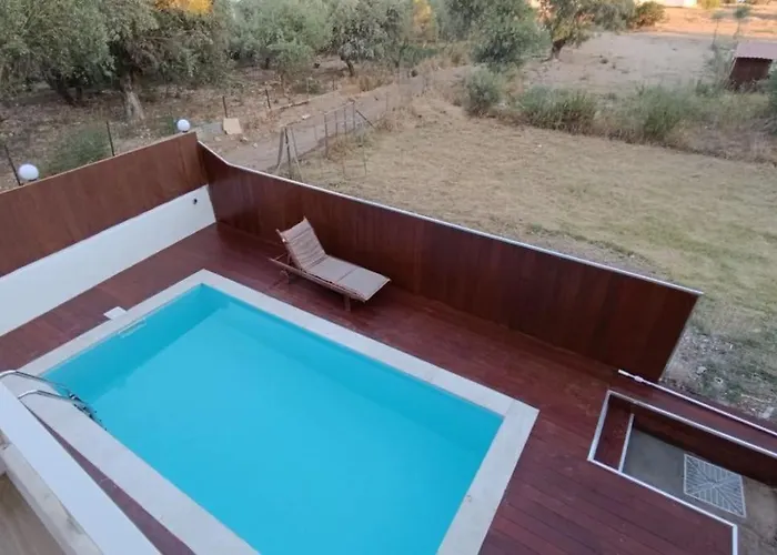House With A Pool, 2\' From The Beach